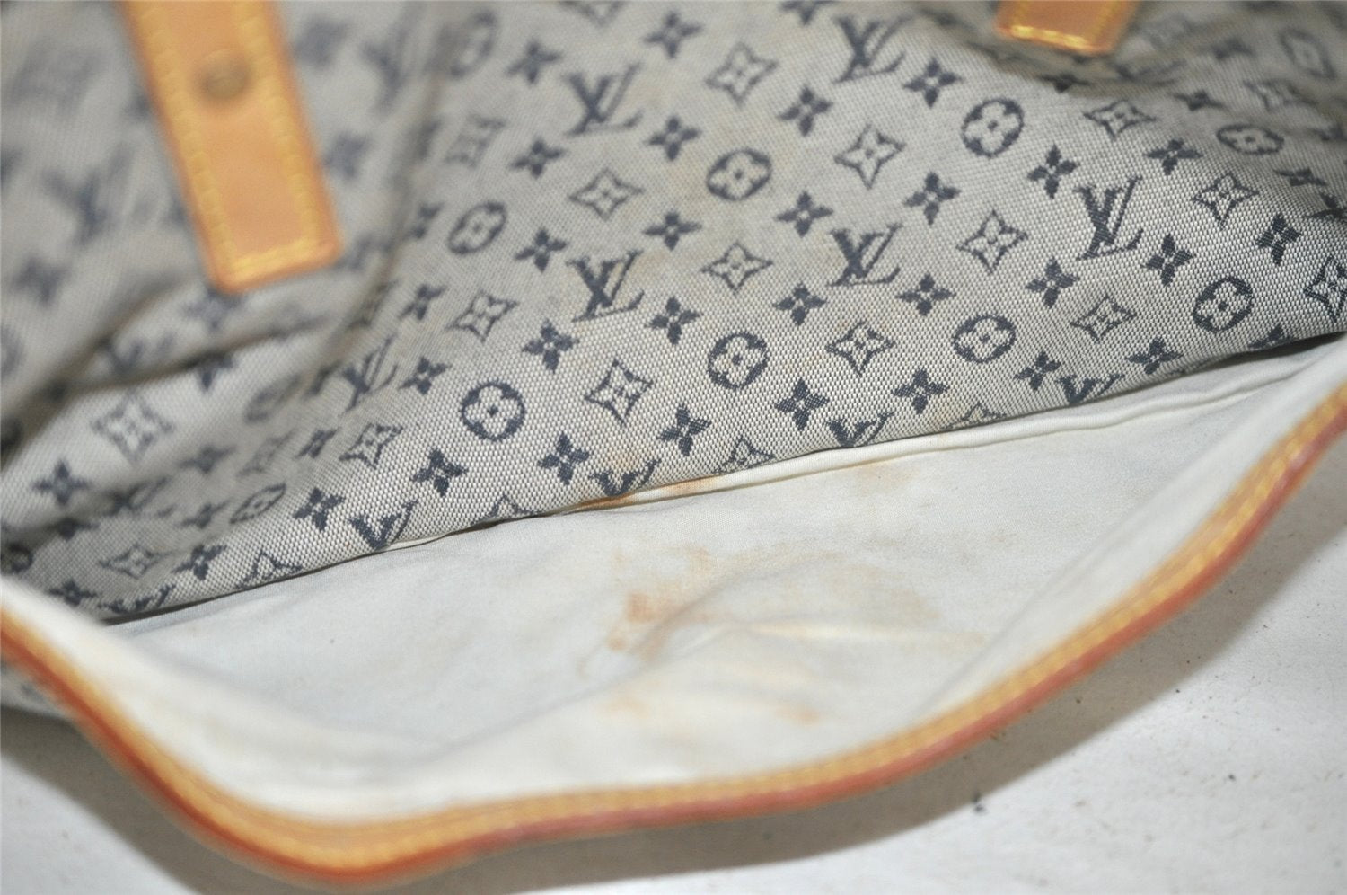 Authentic Louis Vuitton Monogram Mini Marie Shoulder Bag Blue M92003 LV 8948I