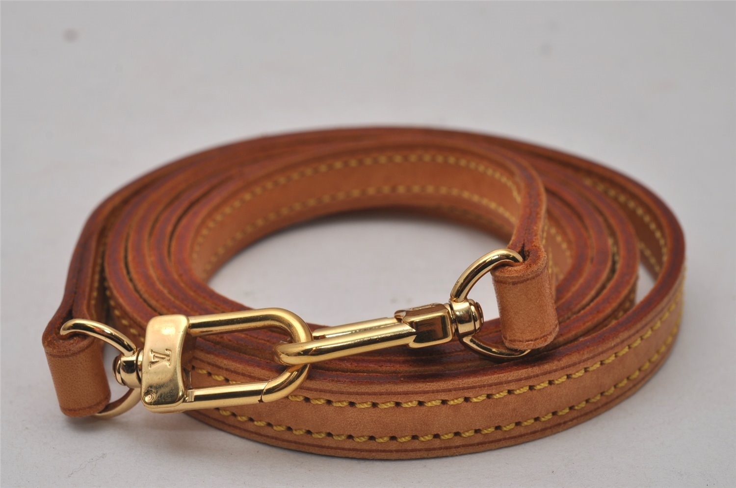 Authentic Louis Vuitton Leather Shoulder Strap Beige 48