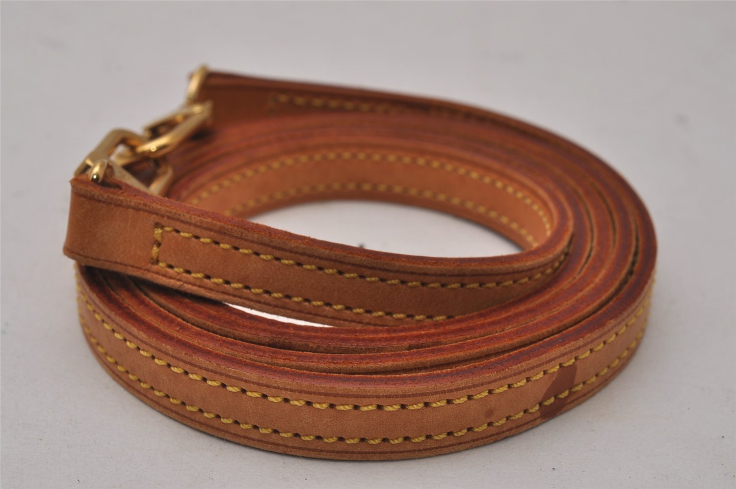 Authentic Louis Vuitton Leather Shoulder Strap Beige 48