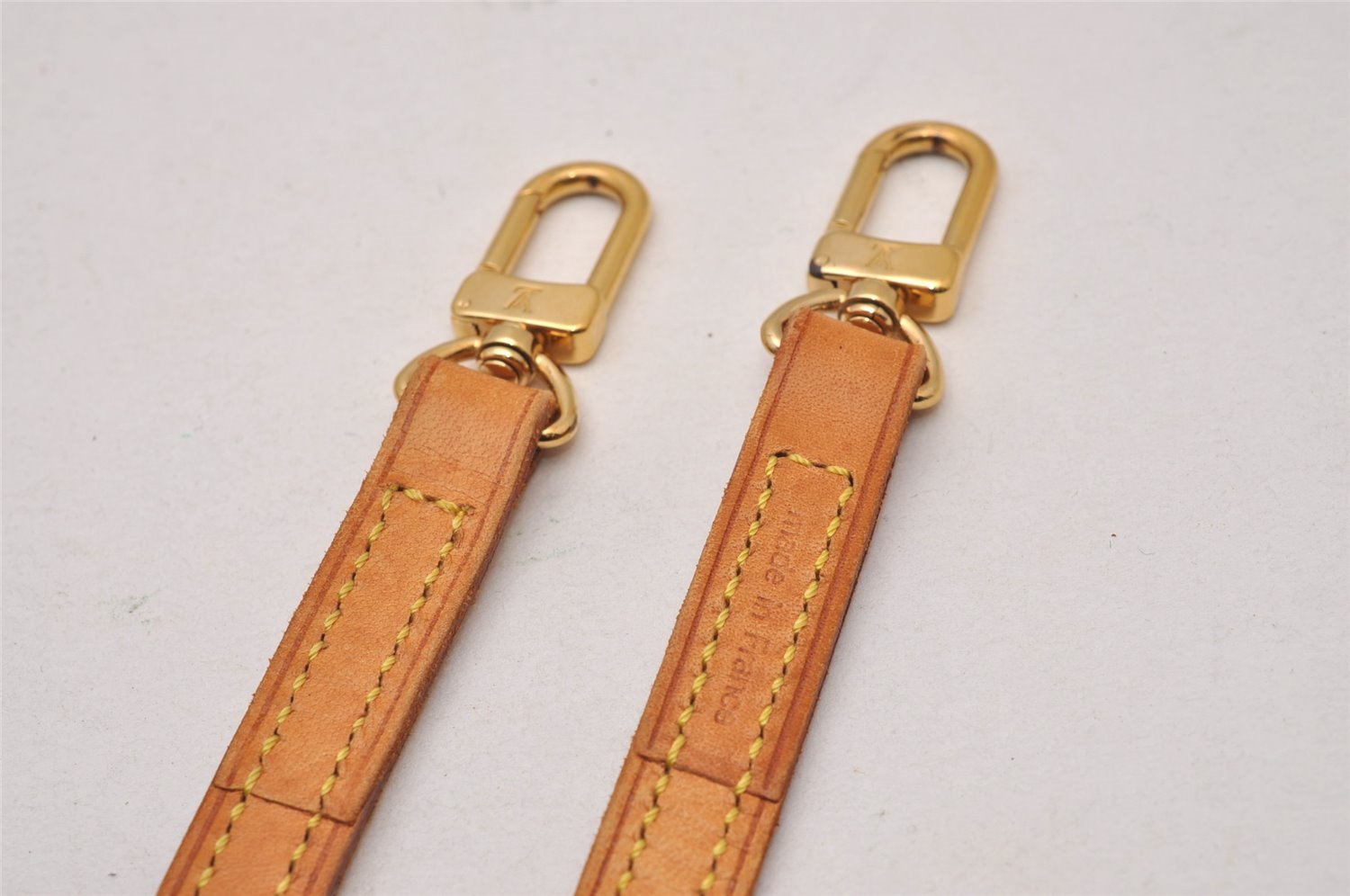 Authentic Louis Vuitton Leather Shoulder Strap Beige 48