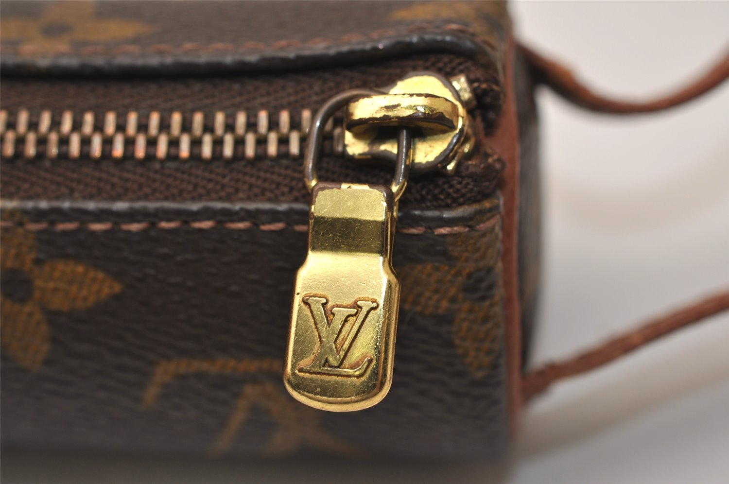 Authentic Louis Vuitton Monogram Etui 3 Golf Ball Case M58249 LV 8955J