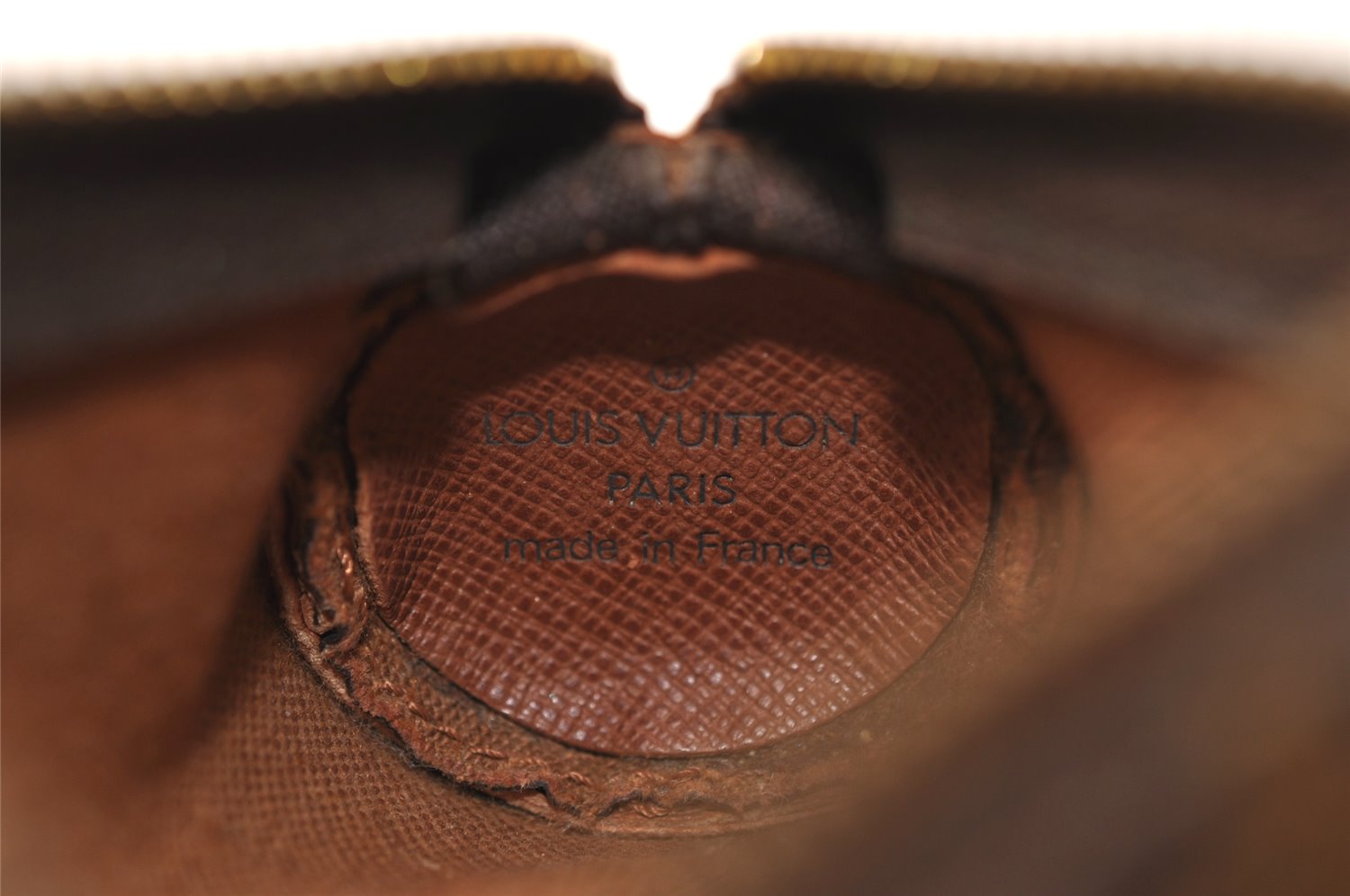 Authentic Louis Vuitton Monogram Etui 3 Golf Ball Case M58249 LV 8955J