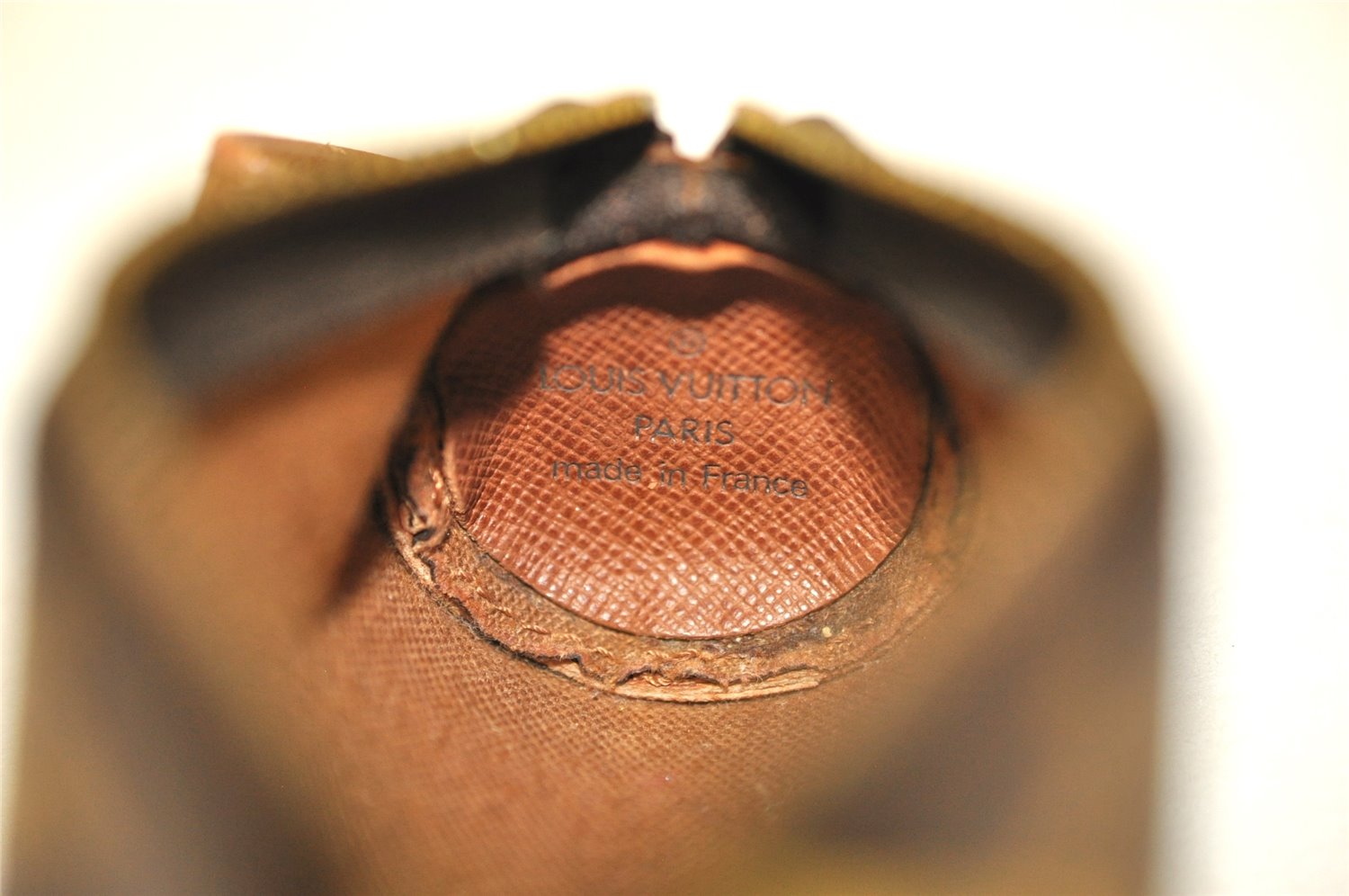 Authentic Louis Vuitton Monogram Etui 3 Golf Ball Case M58249 LV 8955J