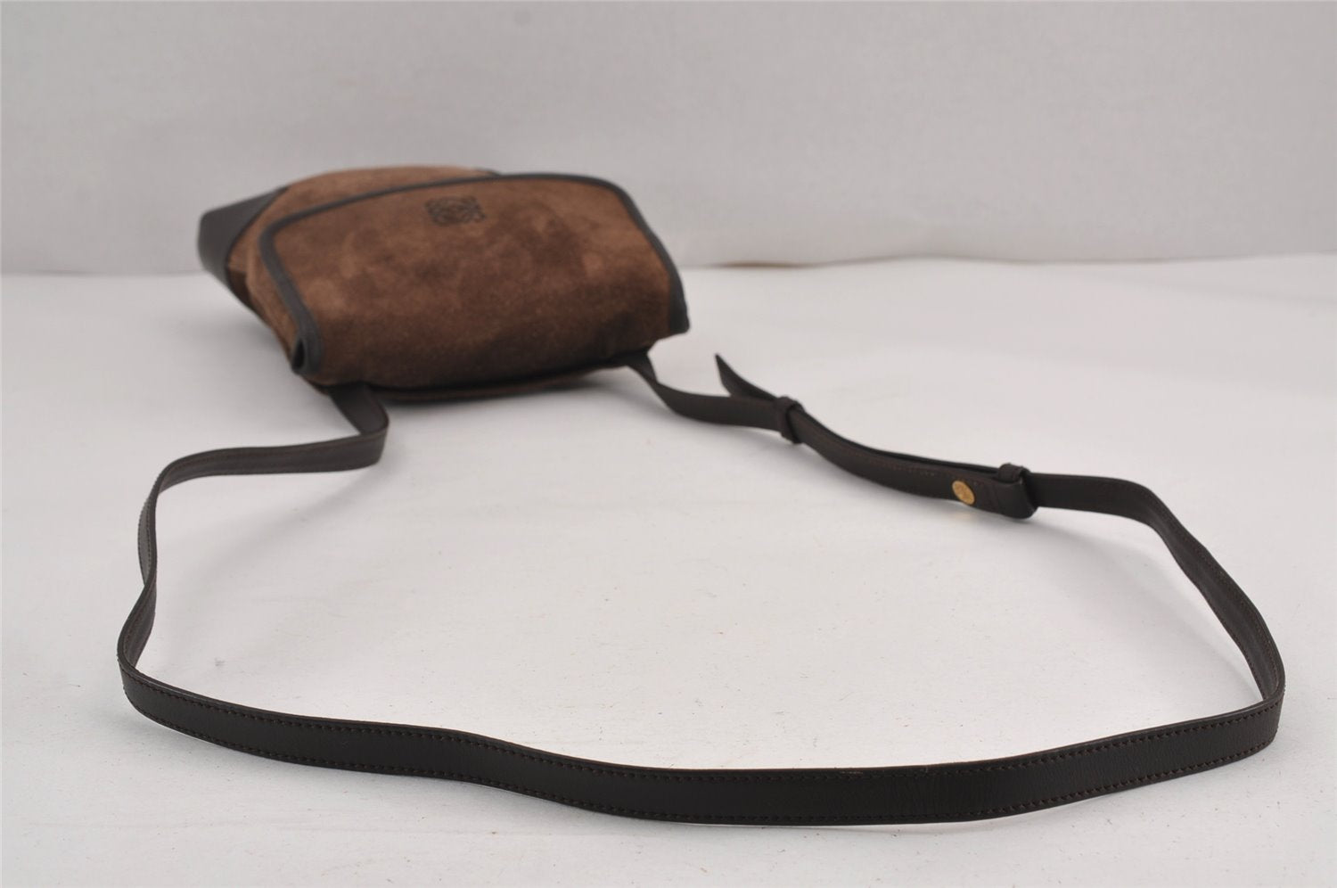 Authentic LOEWE Anagram Shoulder Cross Bag Purse Suede Leather Brown 8962J