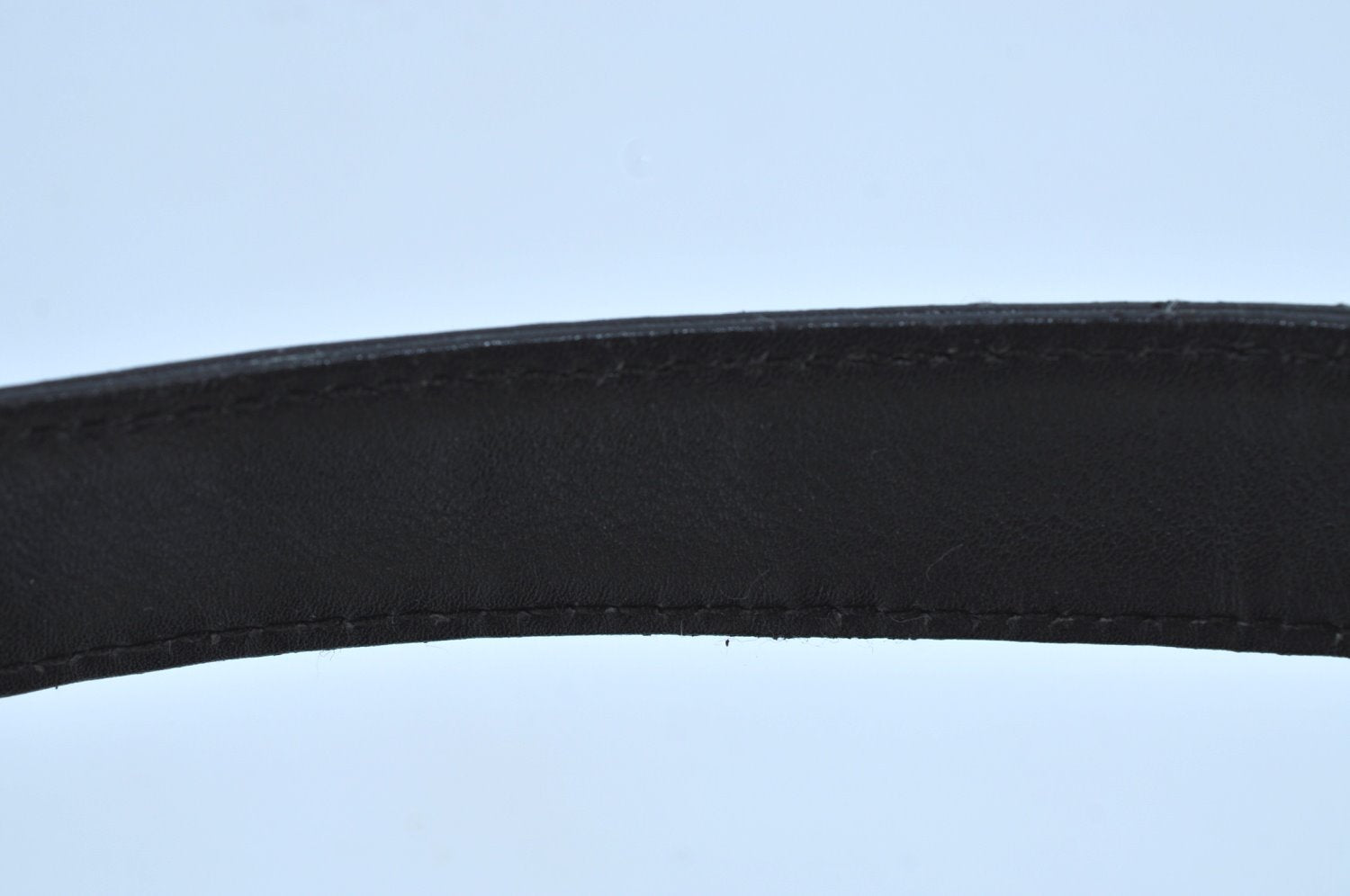 Authentic GUCCI Tassel Shoulder Cross Body Bag Purse Leather Black Junk 8967G