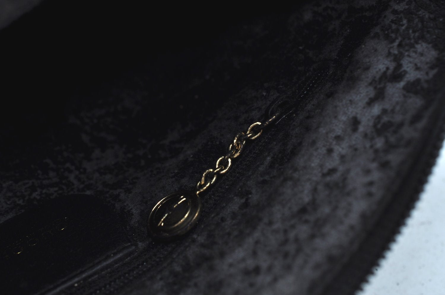 Authentic GUCCI Tassel Shoulder Cross Body Bag Purse Leather Black Junk 8967G