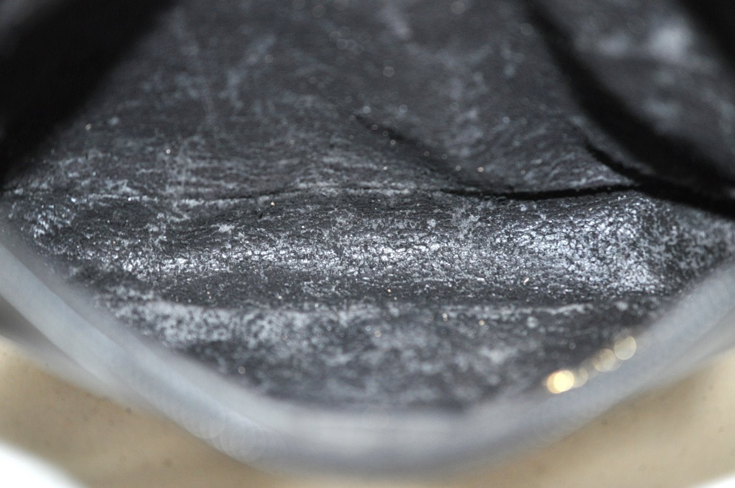 Authentic GUCCI Tassel Shoulder Cross Body Bag Purse Leather Black Junk 8967G