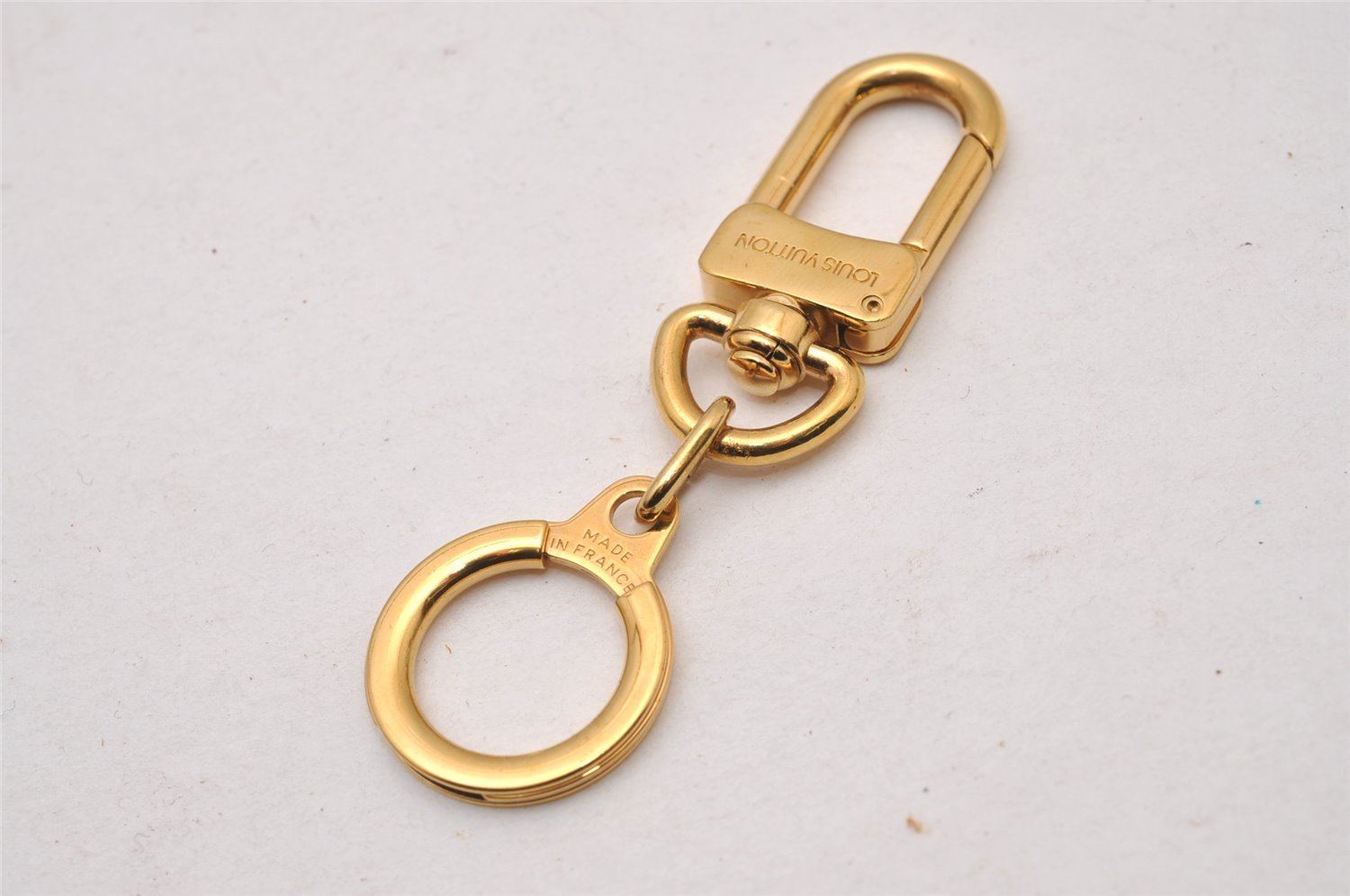 Authentic Louis Vuitton Charm Key Chain Anokre Gold M62698 LV 8967I