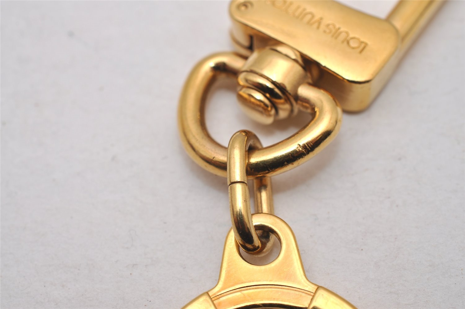 Authentic Louis Vuitton Charm Key Chain Anokre Gold M62698 LV 8967I