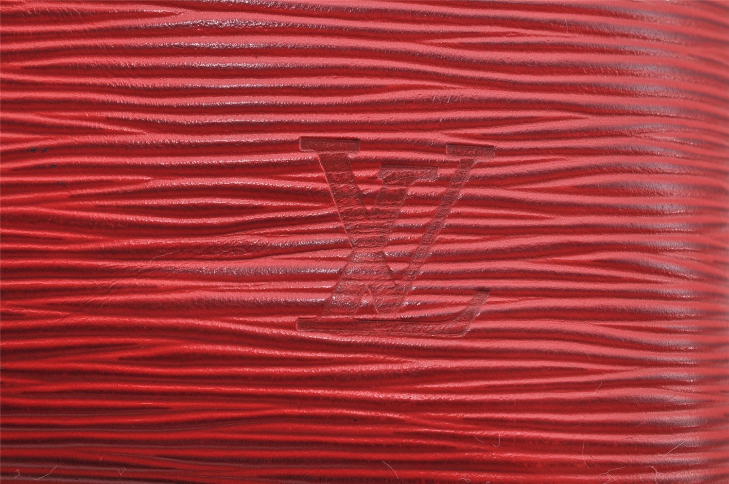 Authentic Louis Vuitton Epi Petit Noe Shoulder Drawstring Bag M44107 Red 8970J