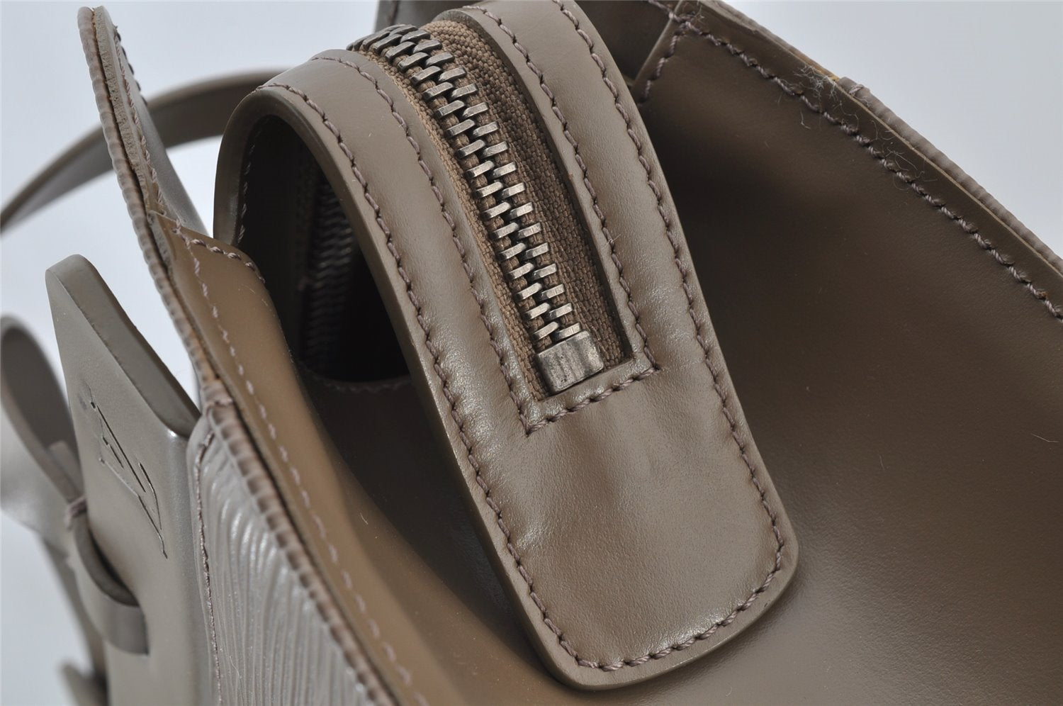 Authentic Louis Vuitton Epi Croisette PM Shoulder Tote Bag Gray M5249C LV 8983I