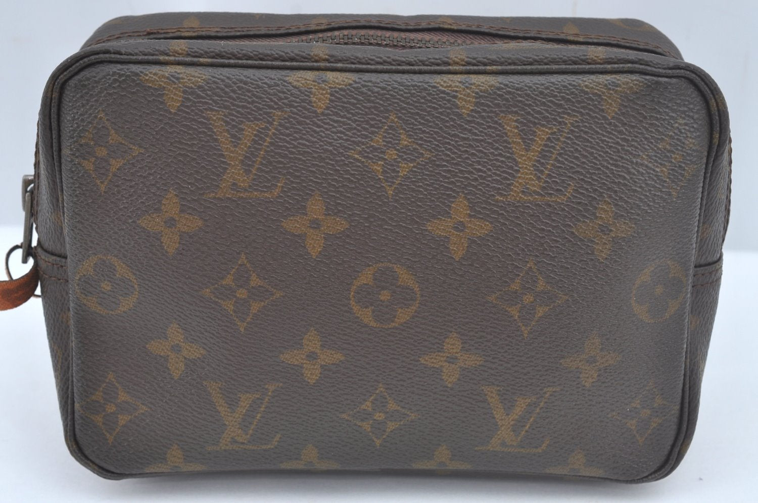 Auth Louis Vuitton Monogram Trousse Toilette 18 Clutch Hand Bag Old Model 8986I