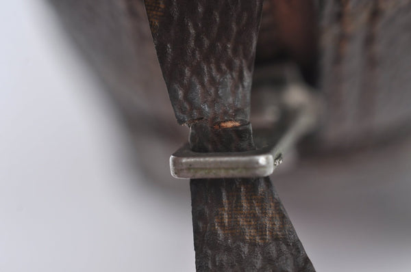 Auth Louis Vuitton Monogram Trousse Toilette 18 Clutch Hand Bag Old Model 8986I