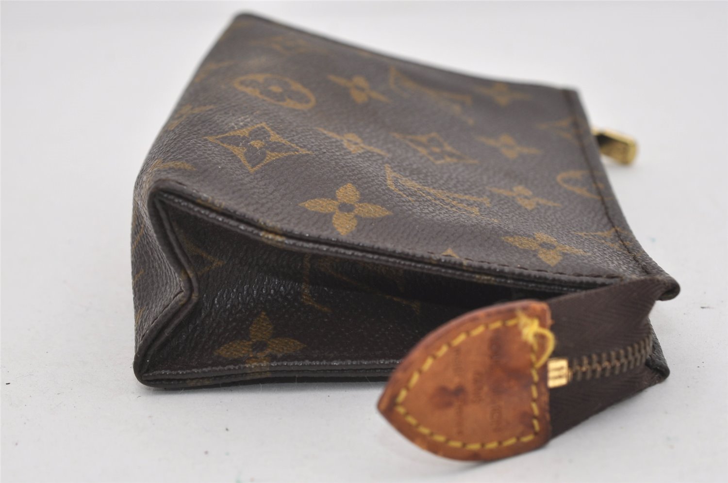 Authentic Louis Vuitton Monogram Poche Toilette 15 M47546 Cosmetics Pouch 8988I