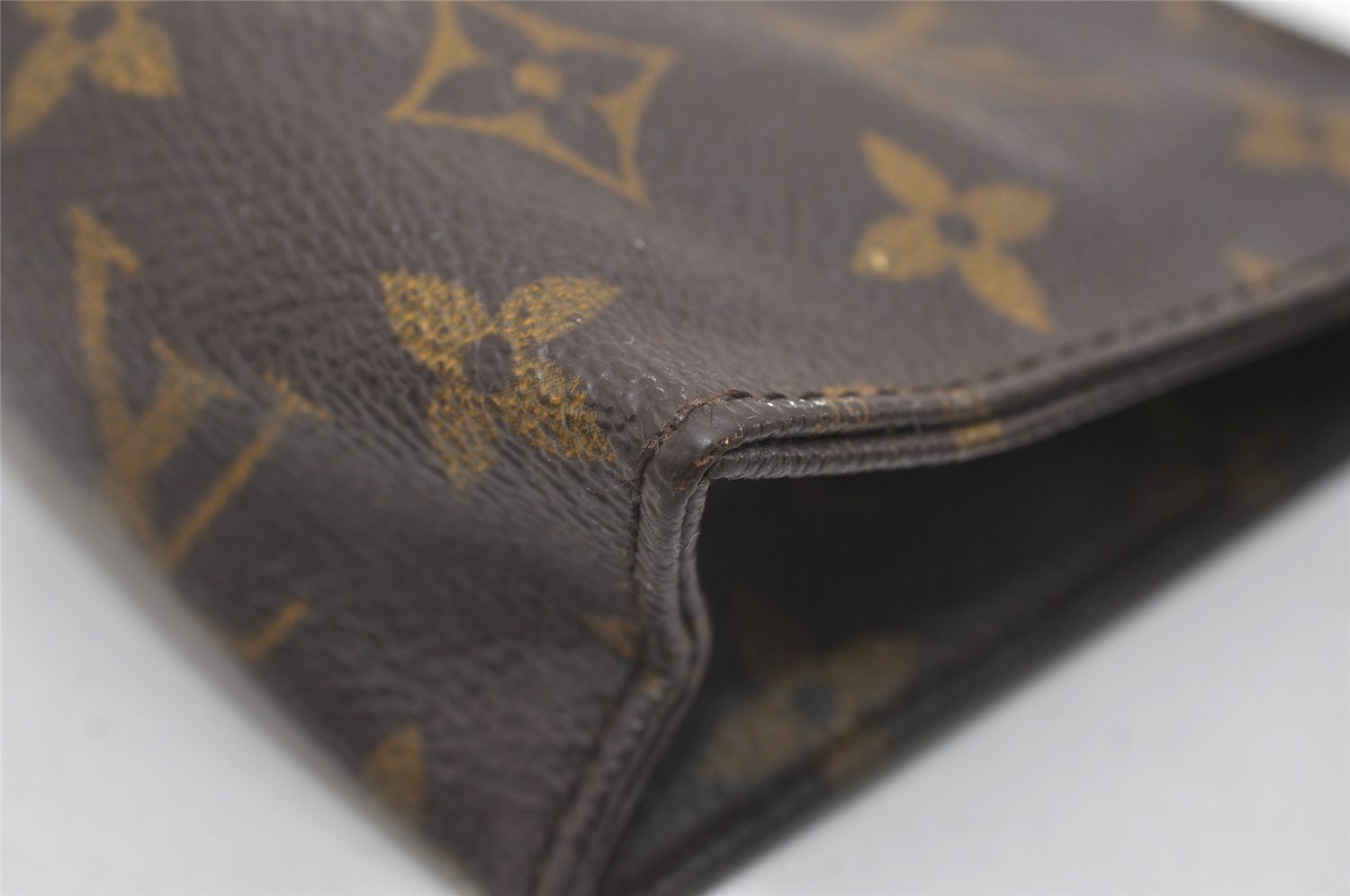 Authentic Louis Vuitton Monogram Poche Toilette 15 M47546 Cosmetics Pouch 8988I