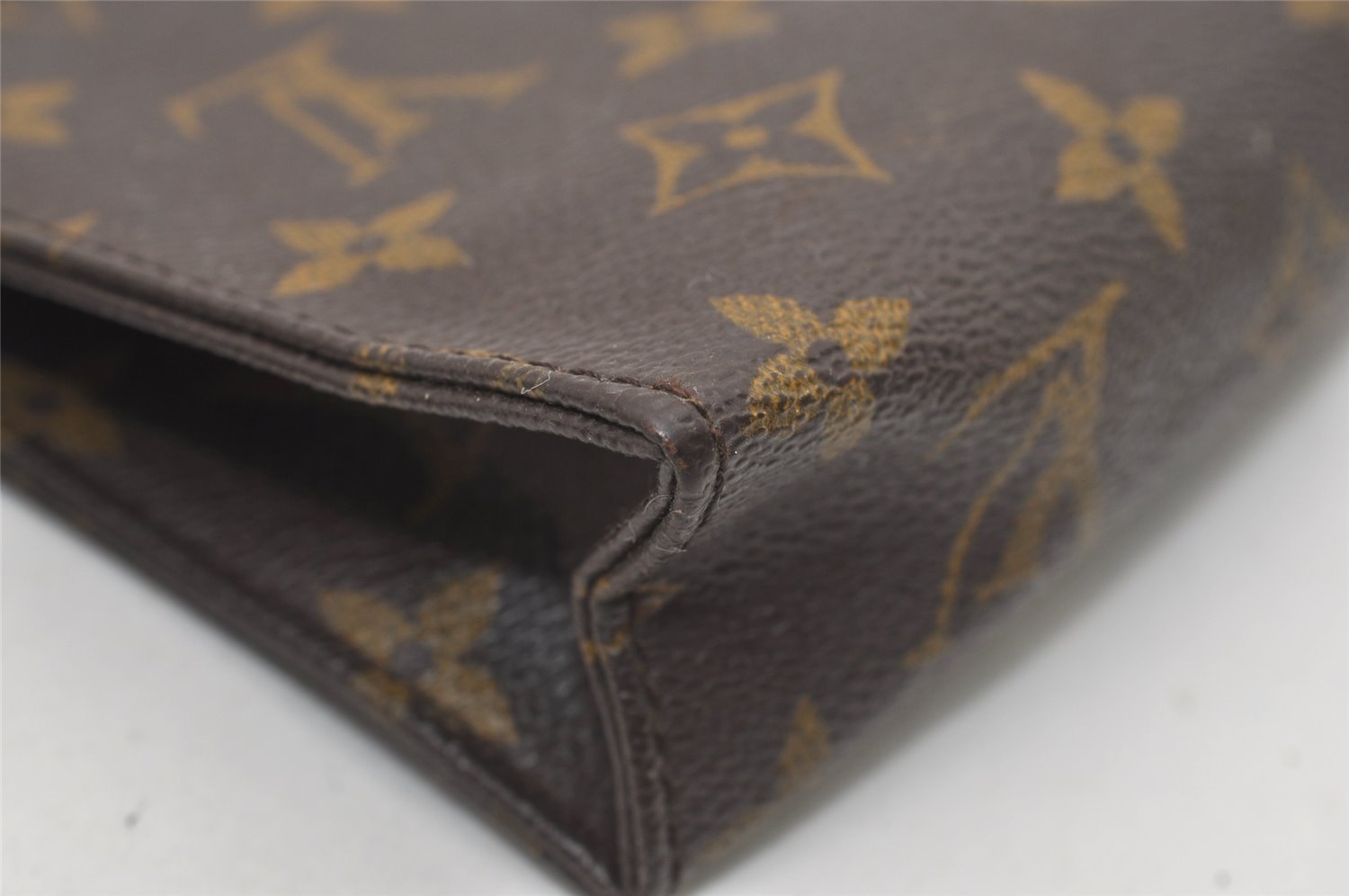 Authentic Louis Vuitton Monogram Poche Toilette 15 M47546 Cosmetics Pouch 8988I