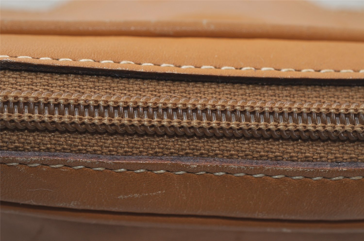 Authentic GUCCI Micro GG PVC Leather Shoulder Cross Body Bag Purse White 8993I