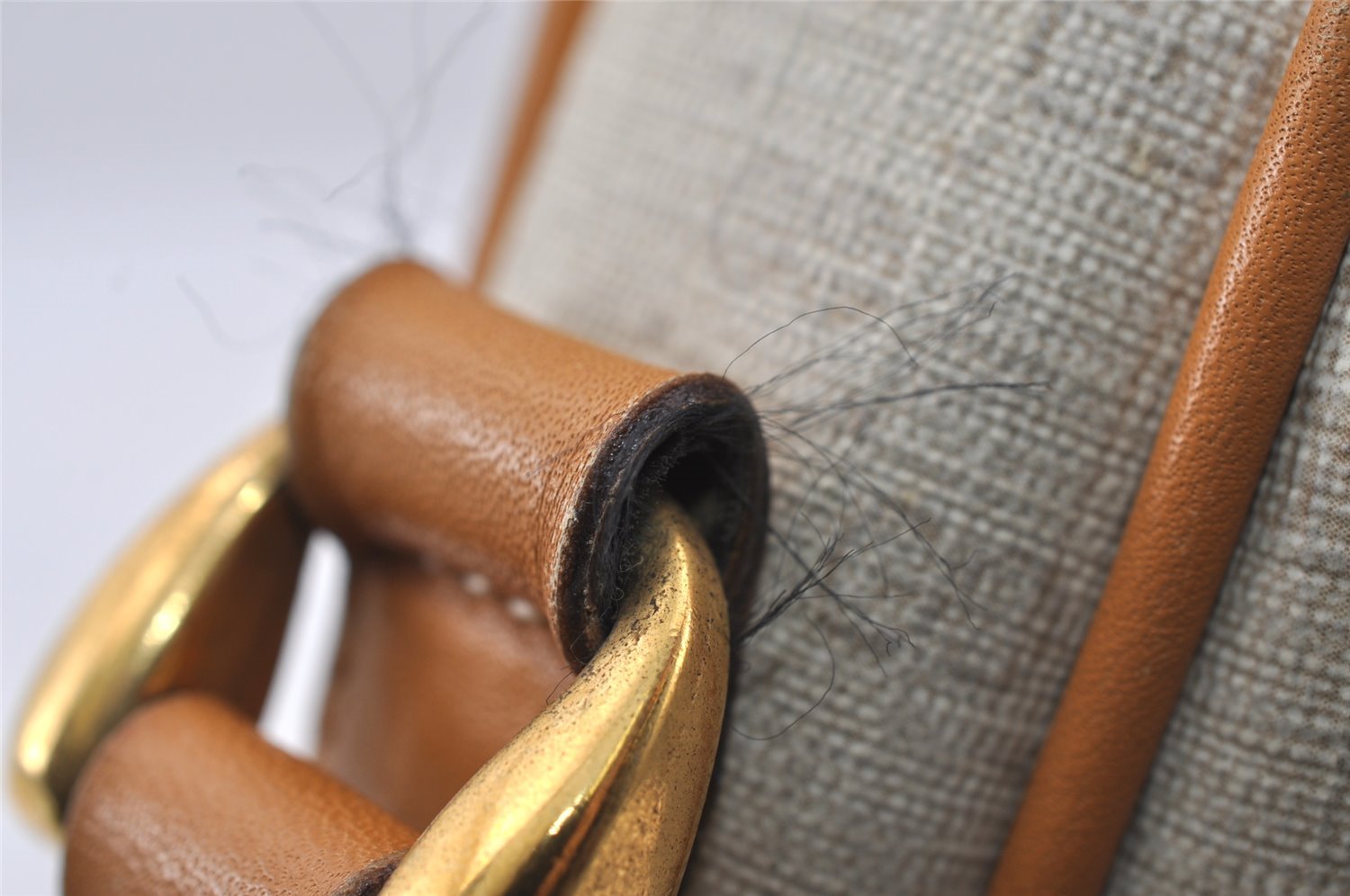 Authentic GUCCI Micro GG PVC Leather Shoulder Cross Body Bag Purse White 8993I