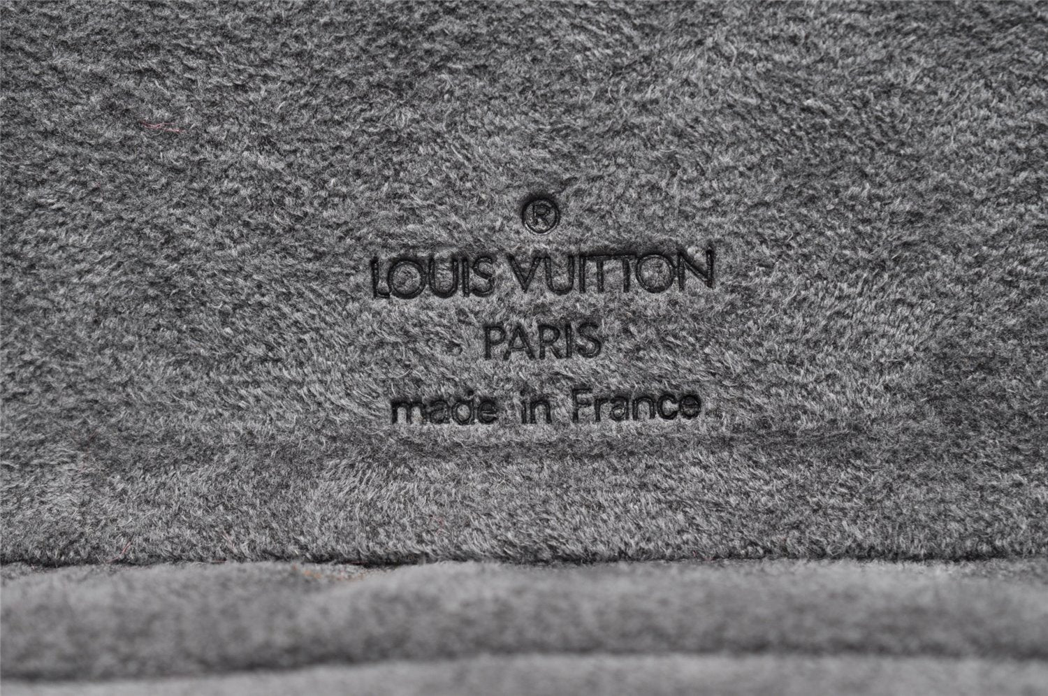 Authentic Louis Vuitton Epi Cannes Cosmetic Hand Bag Purse Black M48032 LV 9002I