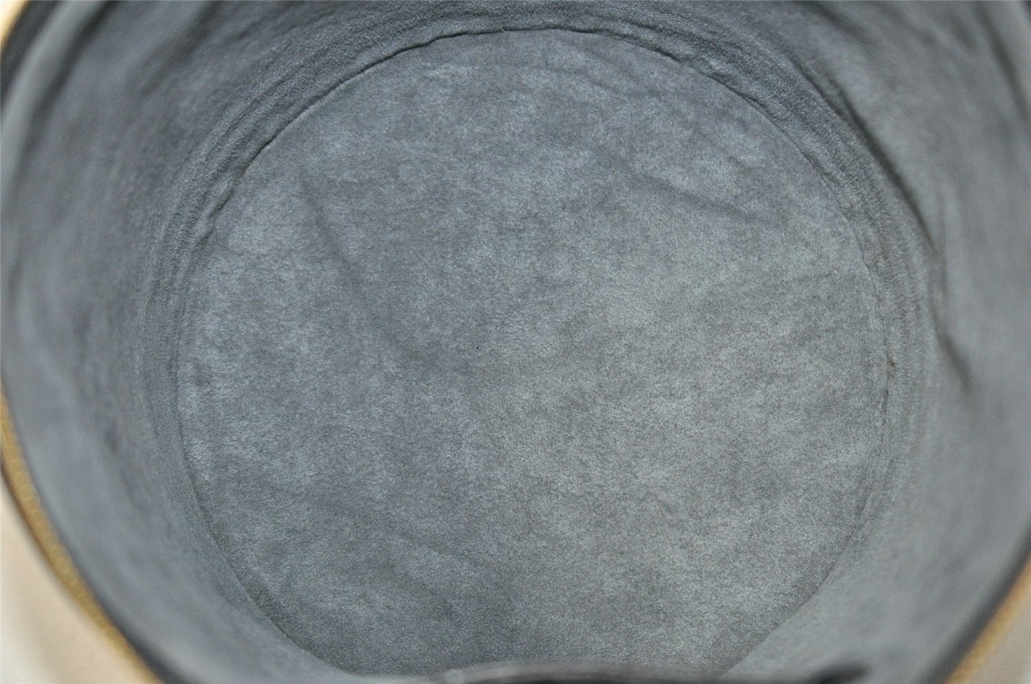 Authentic Louis Vuitton Epi Cannes Cosmetic Hand Bag Purse Black M48032 LV 9002I