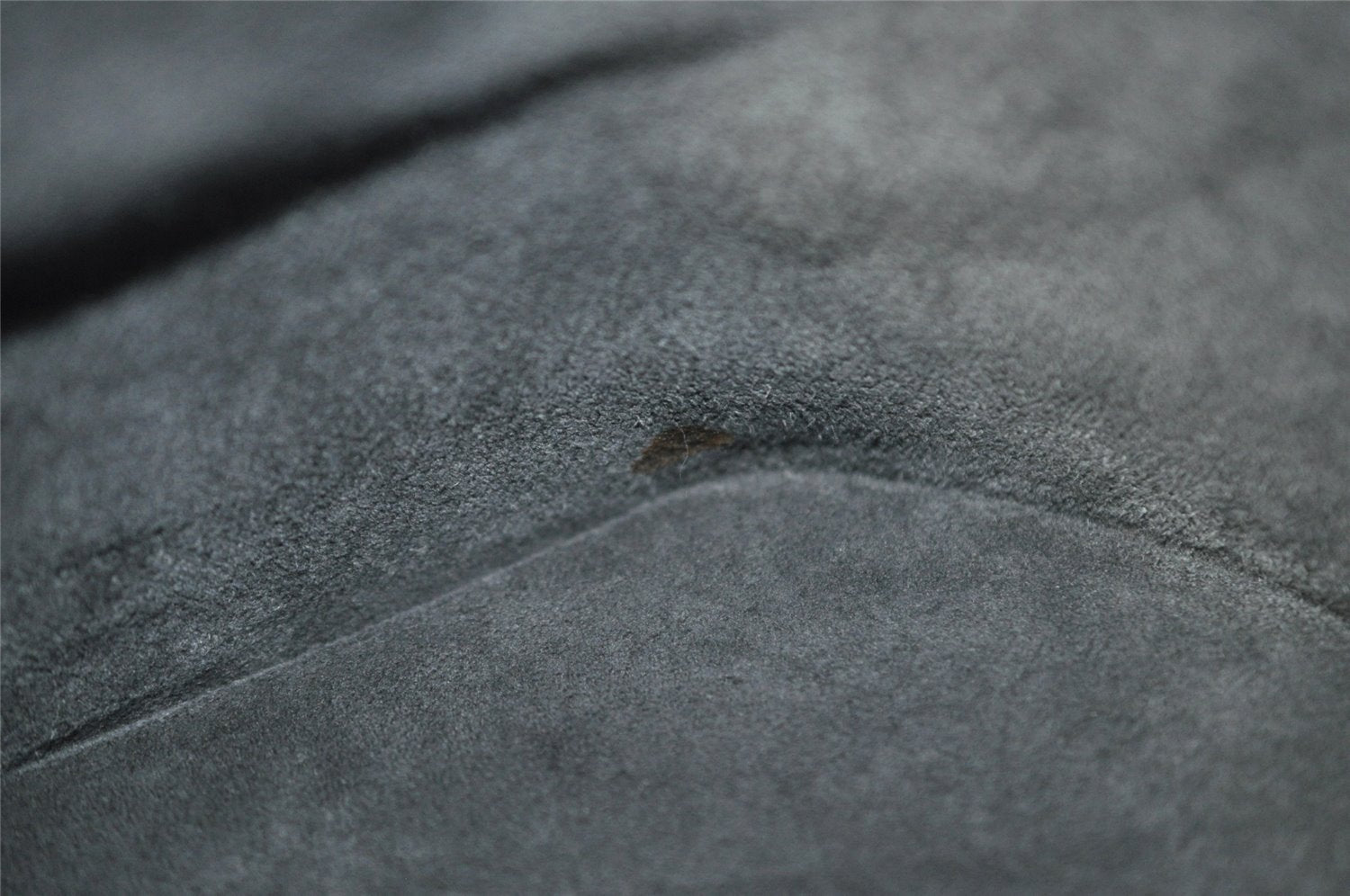 Authentic Louis Vuitton Epi Cannes Cosmetic Hand Bag Purse Black M48032 LV 9002I