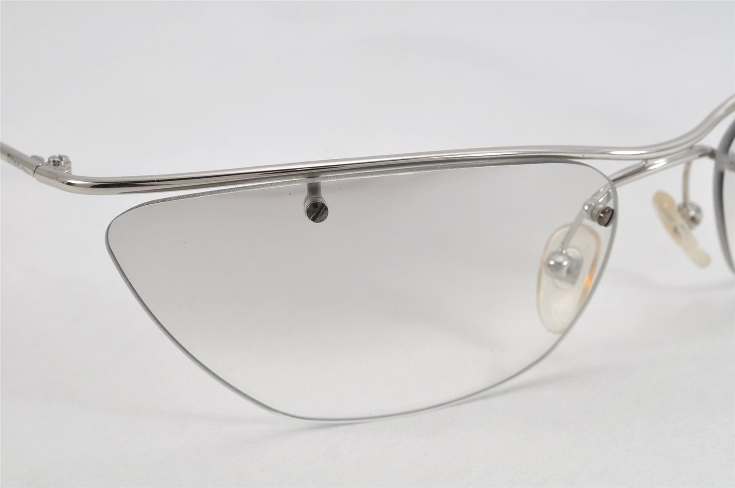 Authentic Christian Dior Vintage Sunglasses YB7NN Titanium Silver Clear CD 9011J