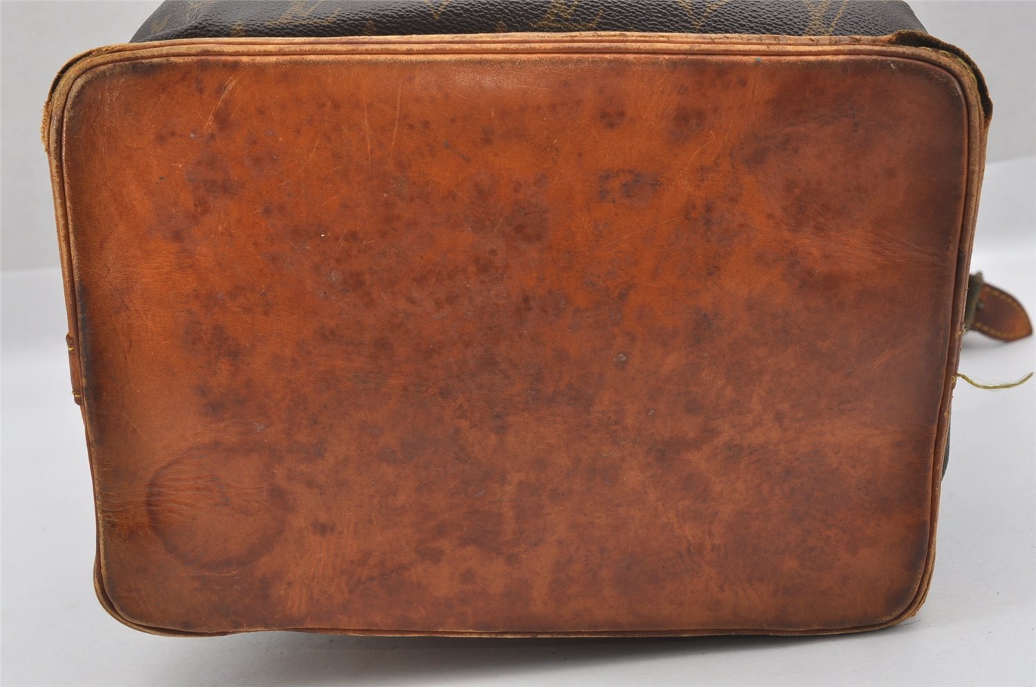 Authentic Louis Vuitton Monogram Noe Shoulder Drawstring Bag M42224 LV 9015I