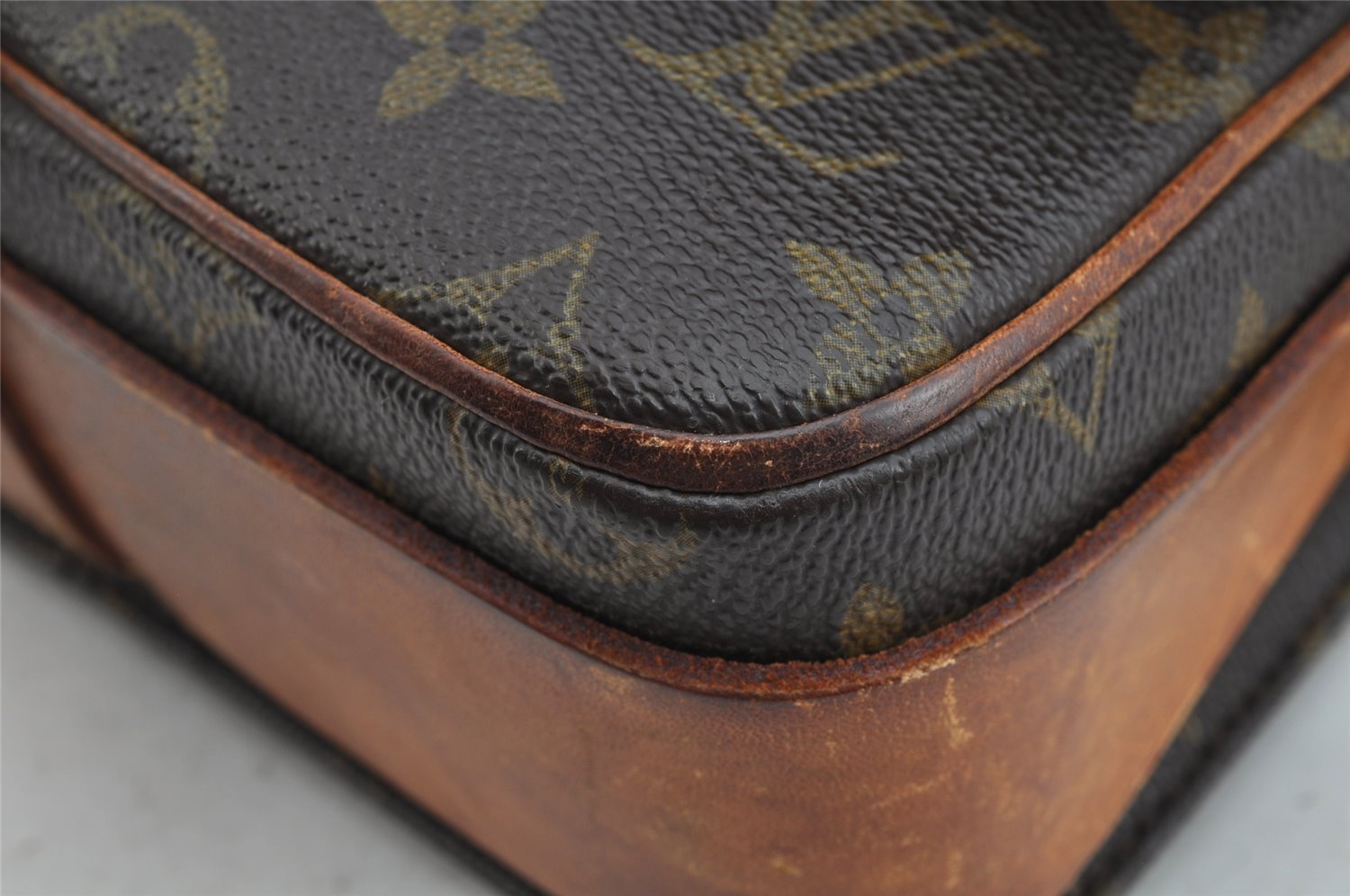 Authentic Louis Vuitton Monogram Cartouchiere MM M51253 Shoulder Cross Bag 9016J