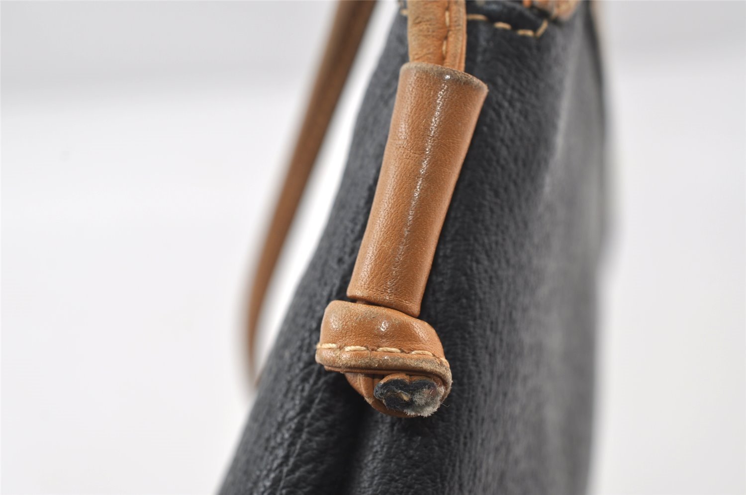 Authentic GUCCI Vintage Shoulder Cross Body Bag Purse Leather Navy Black 9029I