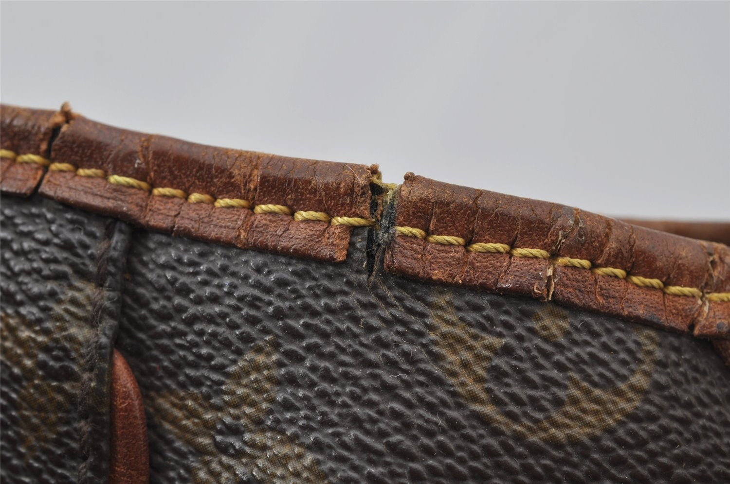 Authentic Louis Vuitton Monogram Galliera PM Shoulder Bag M56382 LV 9030I