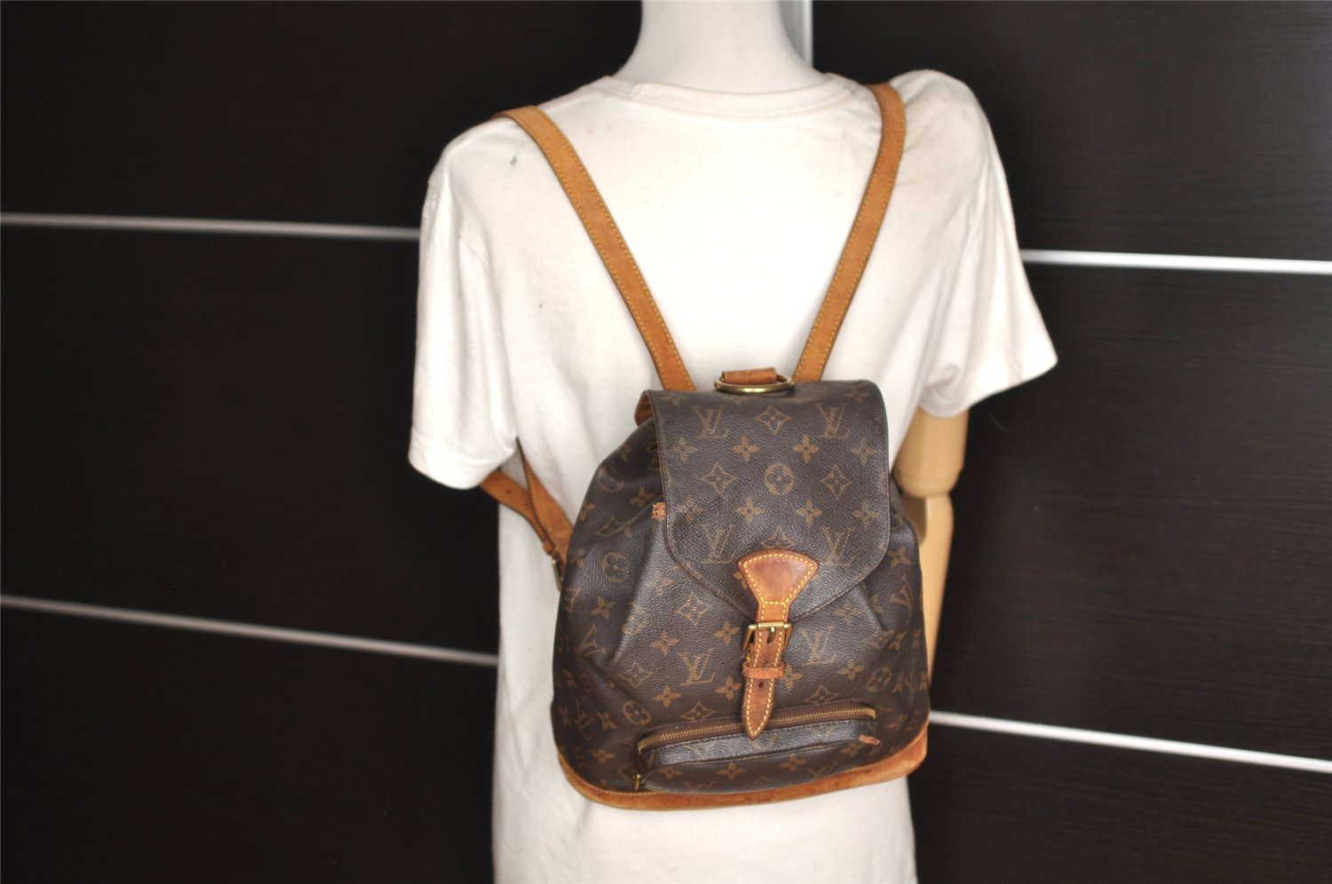 Authentic Louis Vuitton Monogram Montsouris MM Backpack M51136 LV 9031J