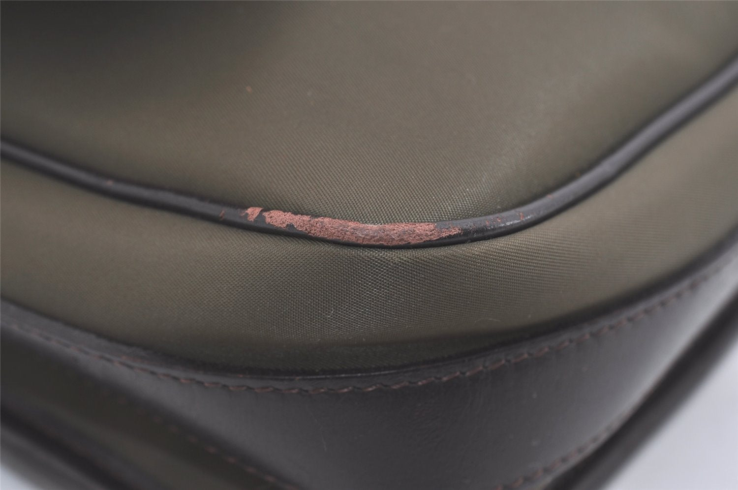 Authentic BURBERRY Vintage Nylon Leather Shoulder Cross Body Bag Khaki 9032I