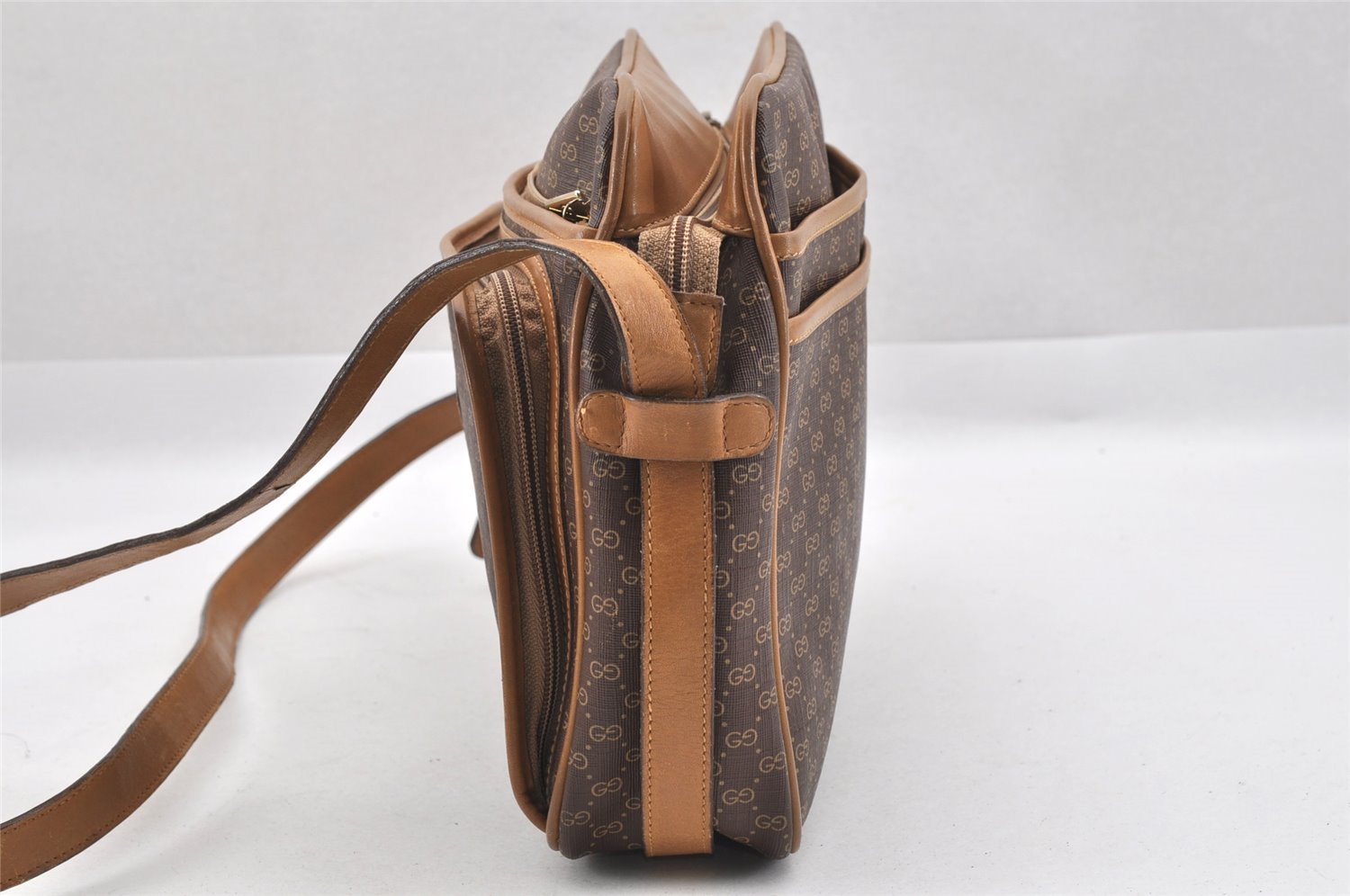 Authentic GUCCI Micro GG PVC Leather Shoulder Cross Bag Brown Junk 9035I