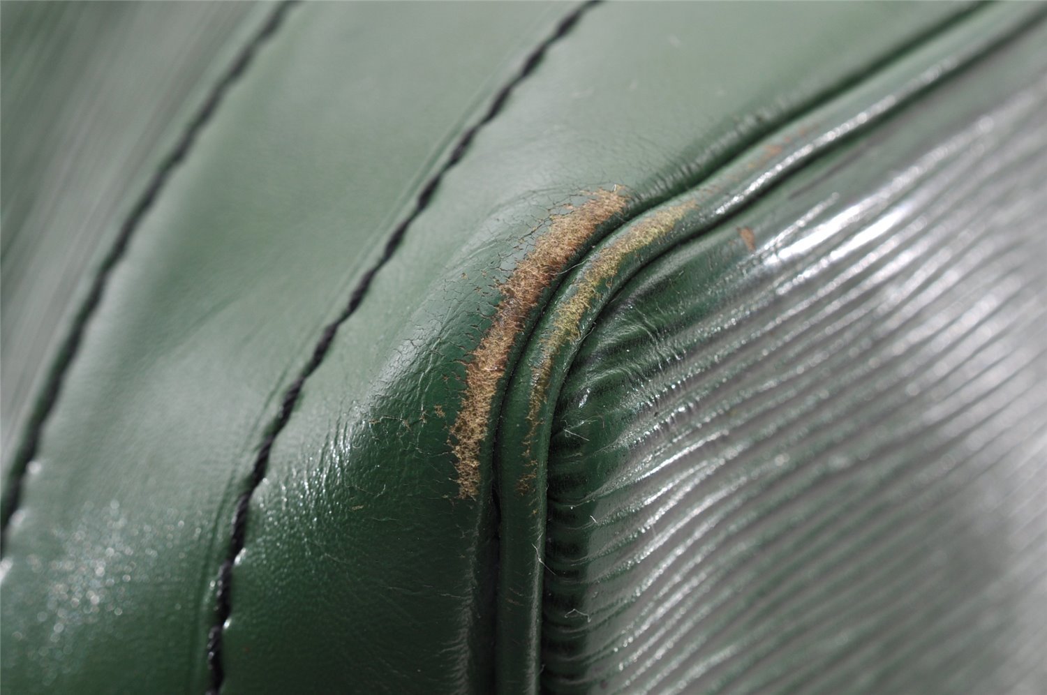 Authentic Louis Vuitton Epi Noe Shoulder Drawstring Bag Green M44004 LV 9036I