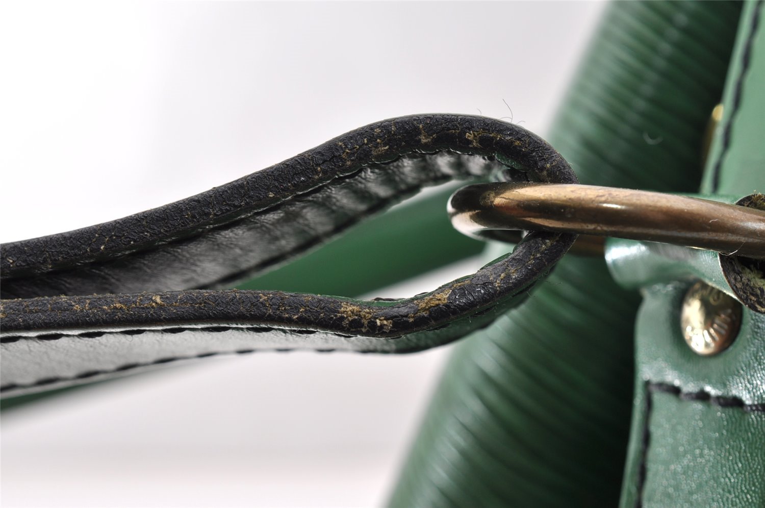 Authentic Louis Vuitton Epi Noe Shoulder Drawstring Bag Green M44004 LV 9036I