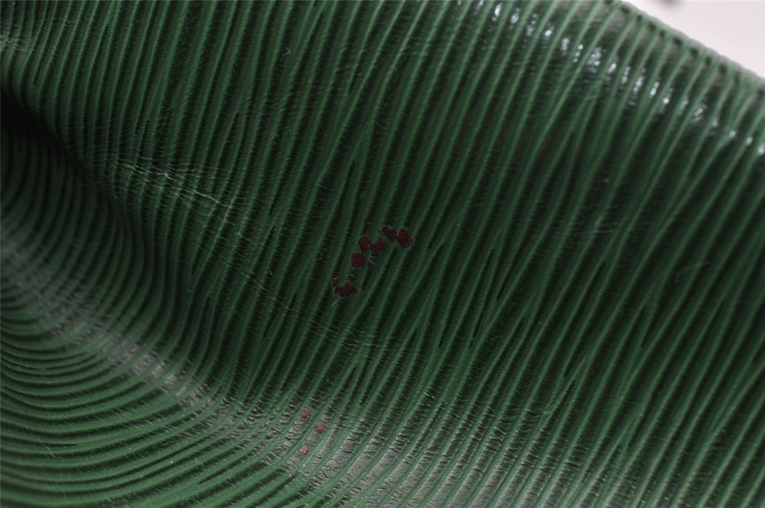 Authentic Louis Vuitton Epi Noe Shoulder Drawstring Bag Green M44004 LV 9036I