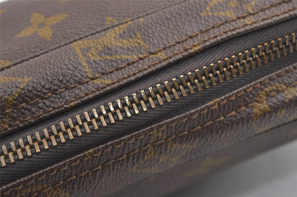 Auth Louis Vuitton Monogram Trousse Toilette 23 Clutch Hand Bag Old Model 9043J