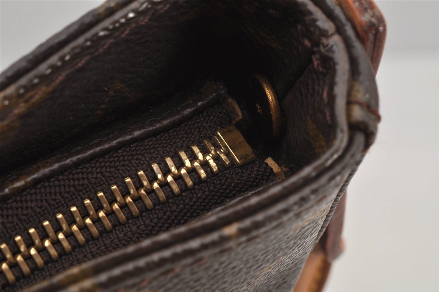 Authentic Louis Vuitton Monogram Looping GM Shoulder Bag M51145 LV Junk 9044I