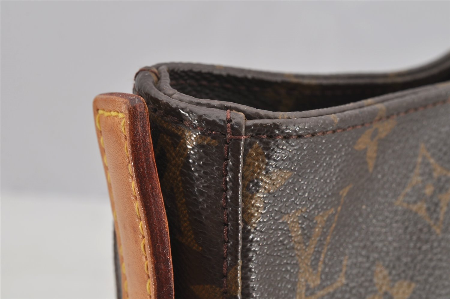 Authentic Louis Vuitton Monogram Looping GM Shoulder Bag M51145 LV Junk 9044I