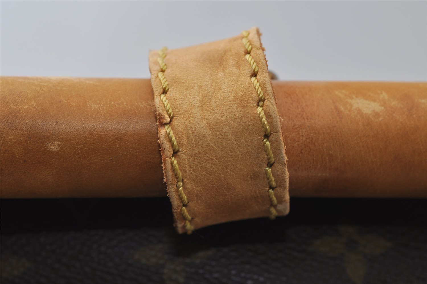 Authentic Louis Vuitton Monogram Sac Chasse 2Way Travel Hand Bag Old Model 9046I