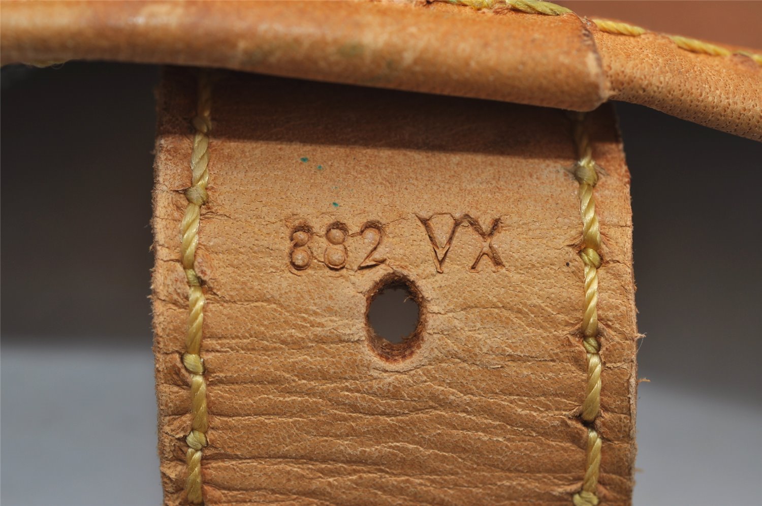 Authentic Louis Vuitton Monogram Sac Chasse 2Way Travel Hand Bag Old Model 9046I