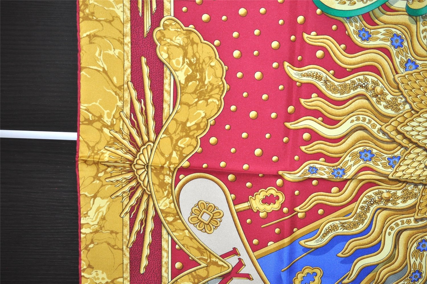 Authentic HERMES Carre 90 Scarf 