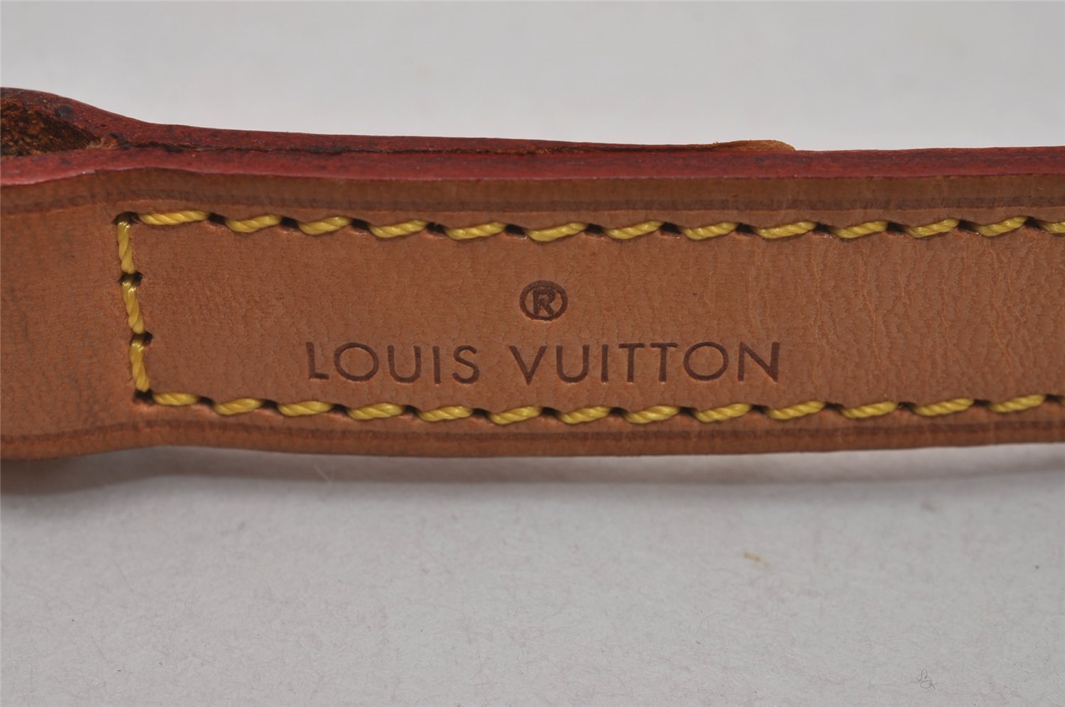 Authentic Louis Vuitton Leather Shoulder Strap Beige 46.9