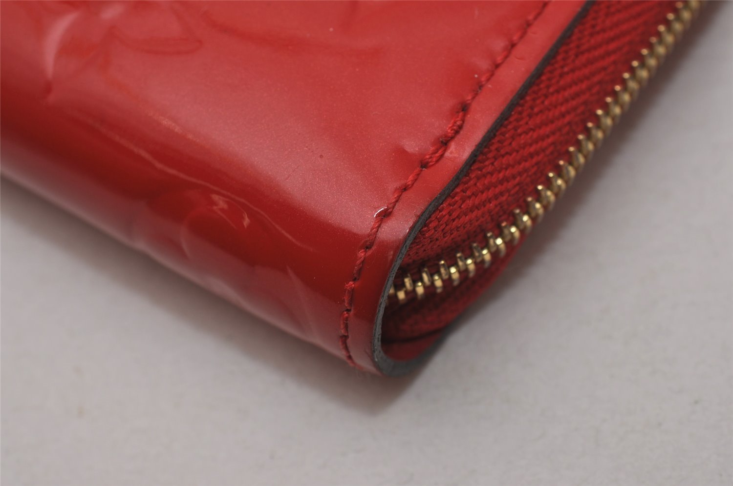 Authentic Louis Vuitton Vernis Zippy Coin Purse Wallet Red M90202 LV 9050I