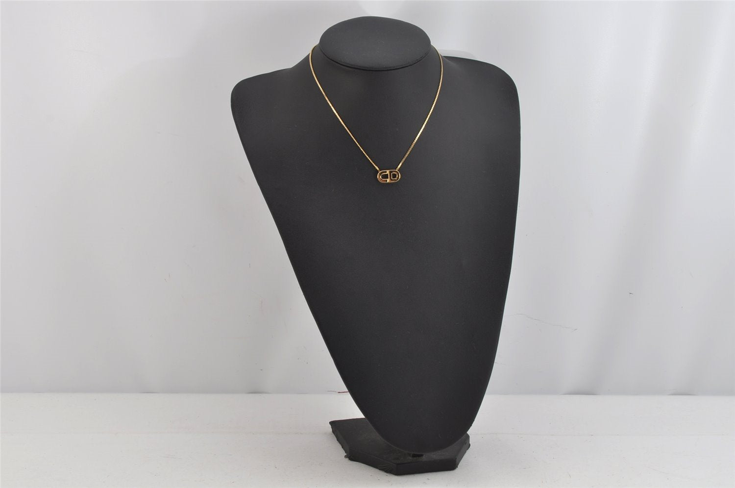 Authentic Christian Dior Gold Tone Chain Pendant Necklace CD 9050J