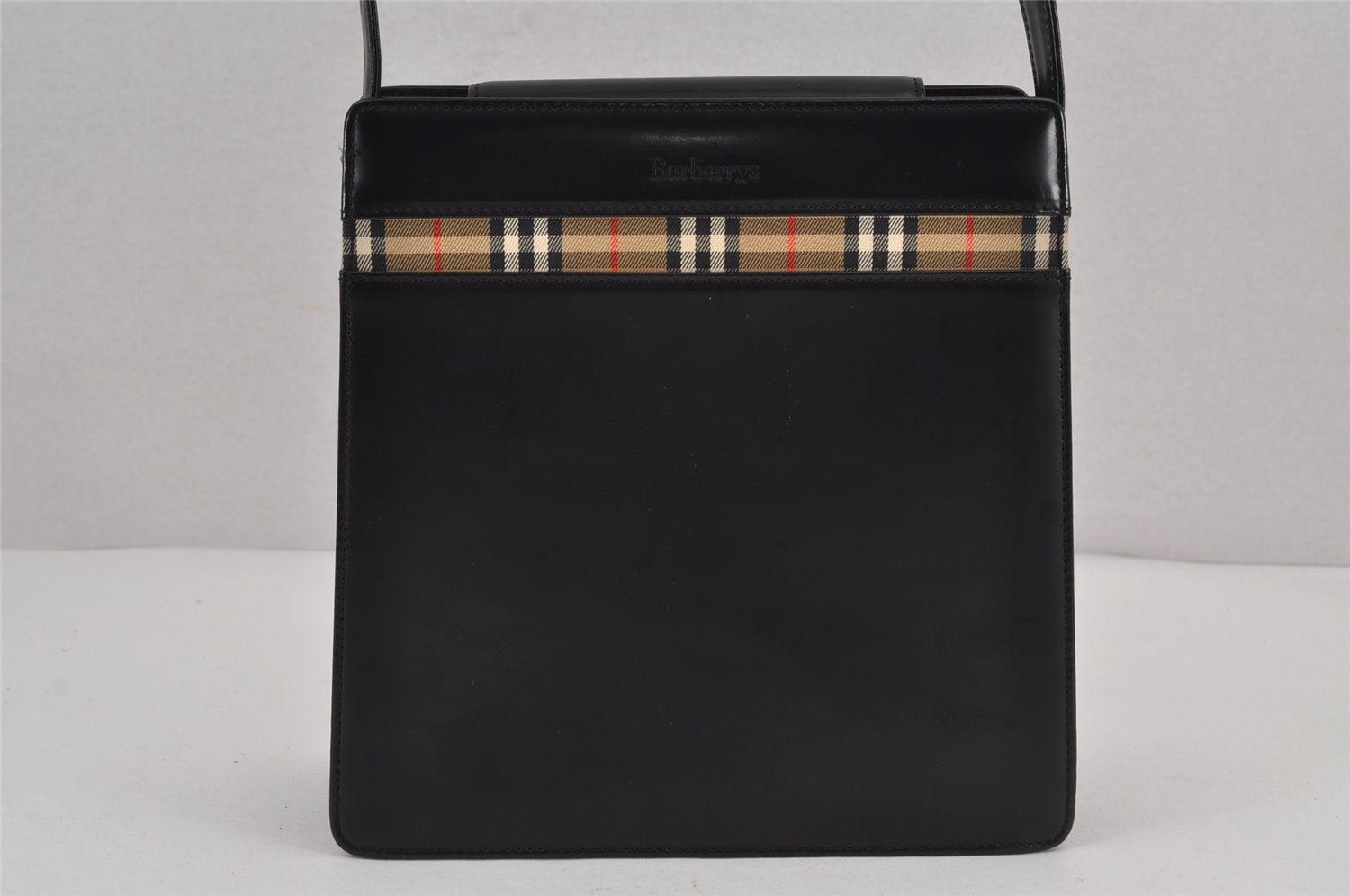 Authentic Burberrys Vintage Check Shoulder Hand Bag Purse Leather Black 9057J