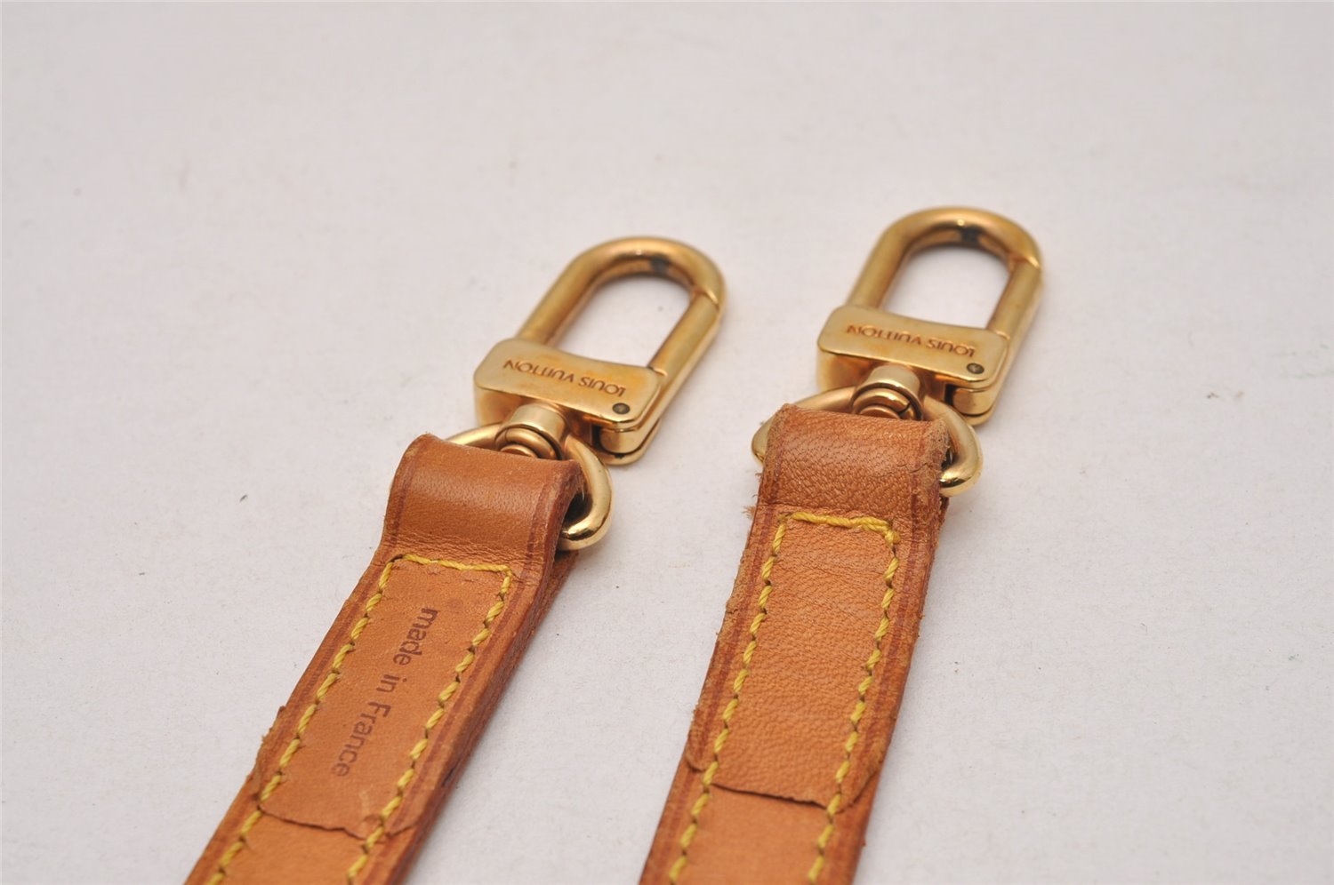 Authentic Louis Vuitton Leather Shoulder Strap Beige 39