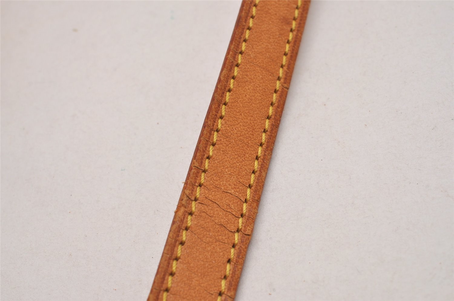 Authentic Louis Vuitton Leather Shoulder Strap Beige 39