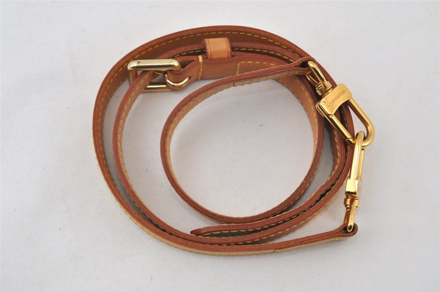 Authentic Louis Vuitton Leather Shoulder Strap Beige 37.4-43.7