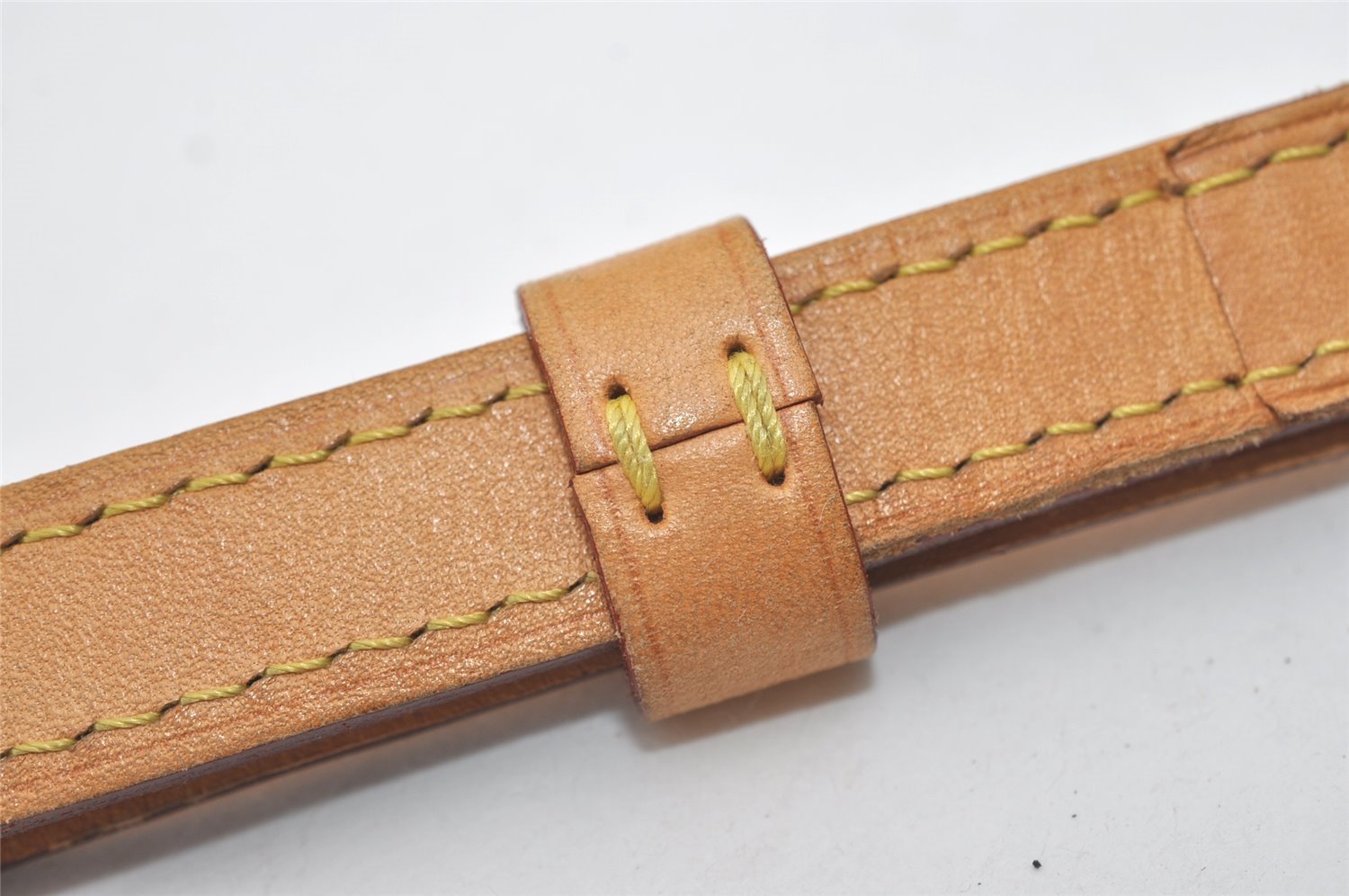 Authentic Louis Vuitton Leather Shoulder Strap Beige 41.5-48.4